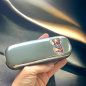 Preview: Hochwertiges Brillenetui silber mit Dackelmotiv "Durchblick"