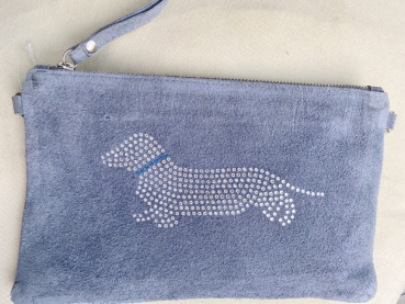 Kleine Wildlederumhängetasche blau mit Strassdackel