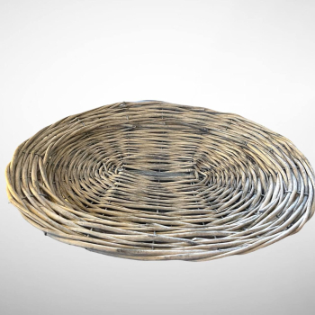 Rattanglosche mit Unterteller