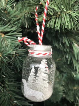Tannenbaum im Glas mit Dackelmotiv