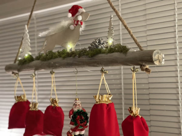 Zauberhafter Weihnachtsdackelengel