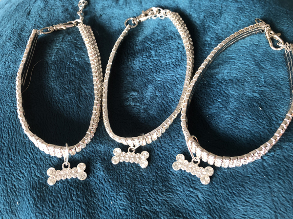 Bling-Bling-Kette mit Knochen