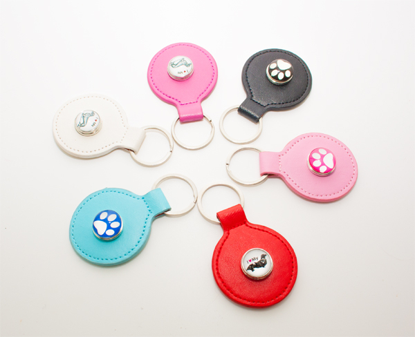 Schlüsselanhänger Leder mit Glasbutton rund in 6 Farben