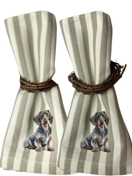 Gestreifte Stoffserviette mit Rauhi