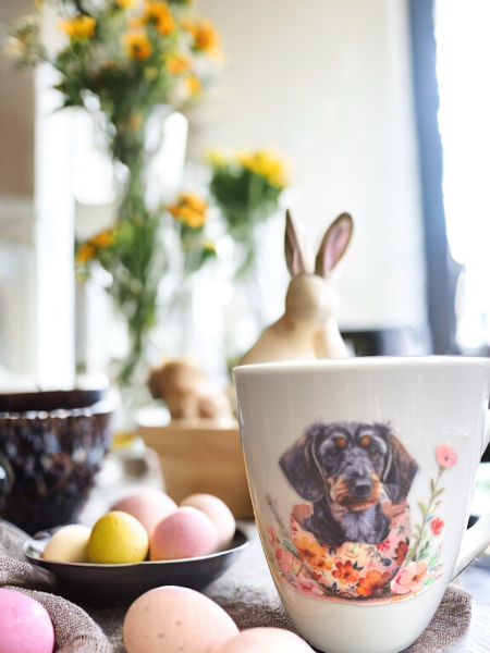 Kaffeebecher Dackel im blumigen Osterei