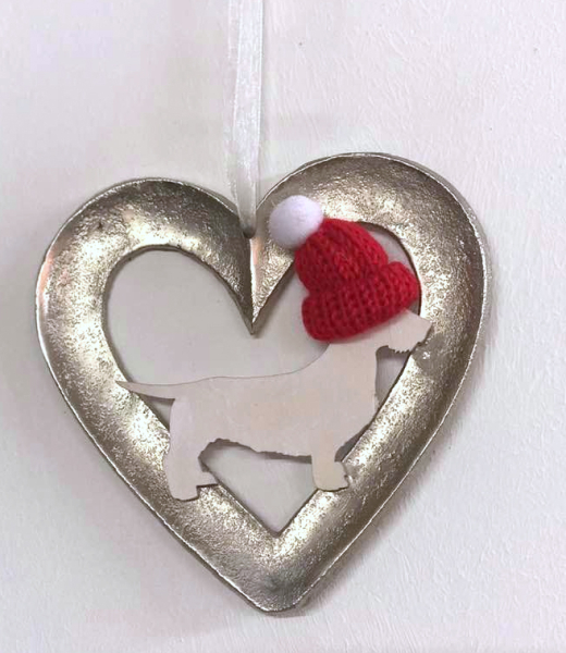 Metalllherz mit Weihnachtsdackel